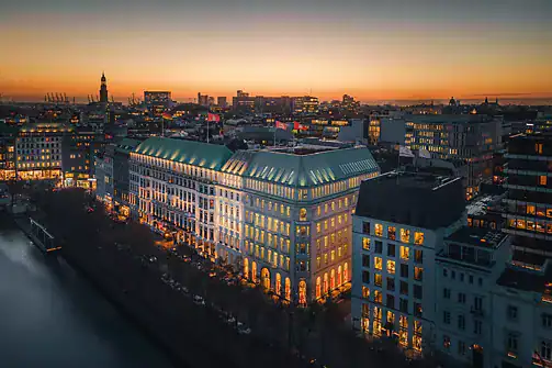 Fairmont Hotel Vier Jahreszeiten
