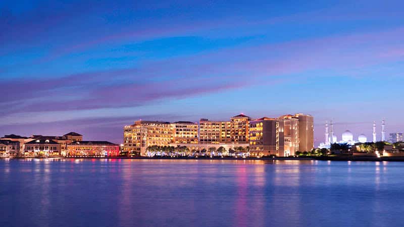 The Ritz Carlton Abu Dhabi, Grand Canal